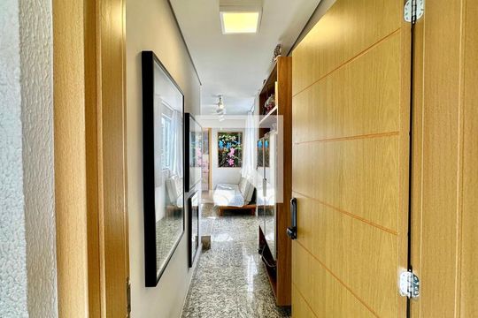 Sala  de apartamento à venda com 2 quartos, 80m² em Santa Efigênia, Belo Horizonte