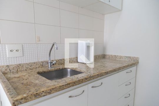Cozinha de apartamento para alugar com 3 quartos, 57m² em Vila Augusta, Guarulhos