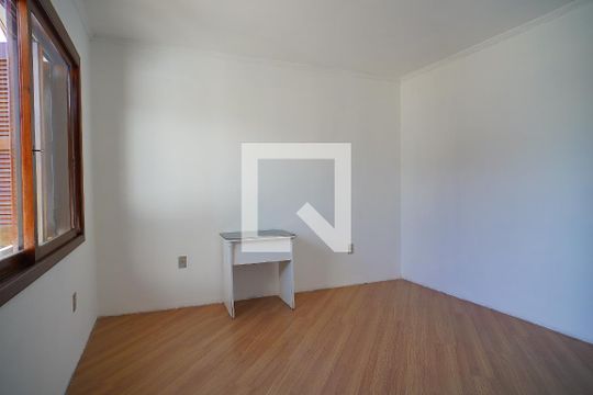 Quarto de casa para alugar com 3 quartos, 380m² em Sarandi, Porto Alegre