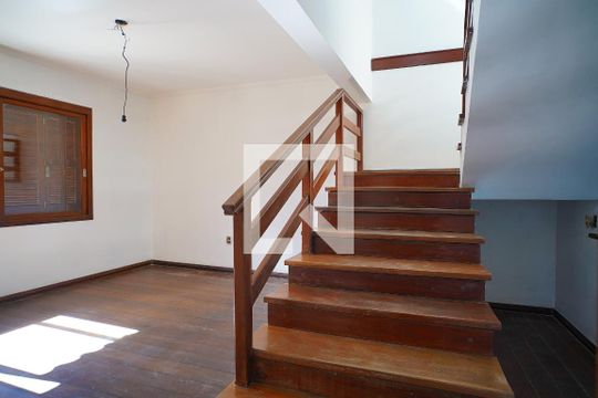 Sala de casa para alugar com 3 quartos, 380m² em Sarandi, Porto Alegre