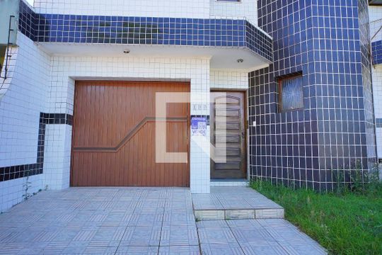Placa de casa para alugar com 3 quartos, 380m² em Sarandi, Porto Alegre