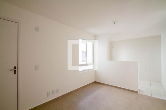 Sala de apartamento para alugar com 2 quartos, 40m² em Vila Graziela, Curitiba