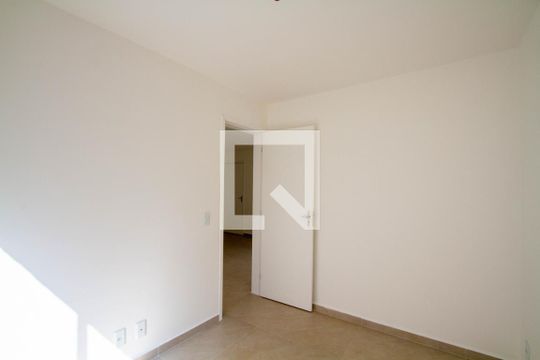 Quarto 2 de apartamento para alugar com 2 quartos, 40m² em Vila Graziela, Curitiba