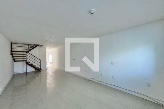 Sala de casa de condomínio à venda com 3 quartos, 200m² em Vargem Grande, Rio de Janeiro