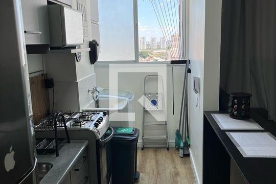 Cozinha e Área de Serviço de apartamento à venda com 2 quartos, 38m² em Barra Funda, São Paulo