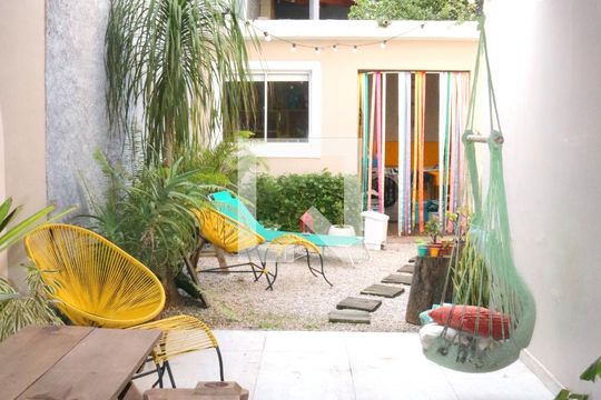 Quintal e edícula de casa à venda com 3 quartos, 175m² em Jardim Maraba(zona Sul), São Paulo
