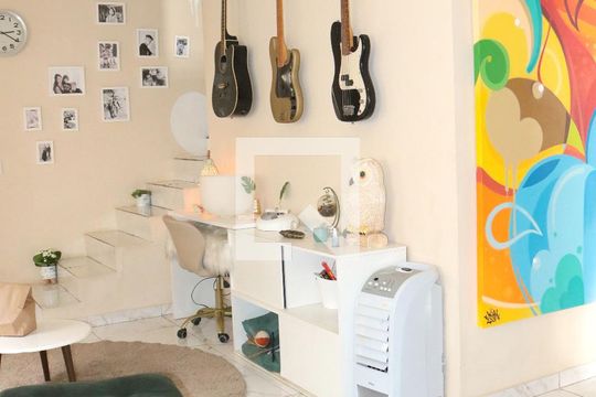 Sala de estar de casa à venda com 3 quartos, 175m² em Jardim Maraba(zona Sul), São Paulo