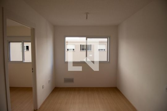 Sala de apartamento para alugar com 2 quartos, 35m² em Conjunto Residencial José Bonifácio, São Paulo