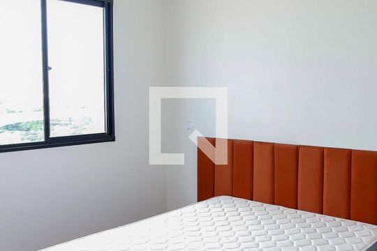 Quarto 1 de apartamento para alugar com 1 quarto, 37m² em Bonfim, Osasco