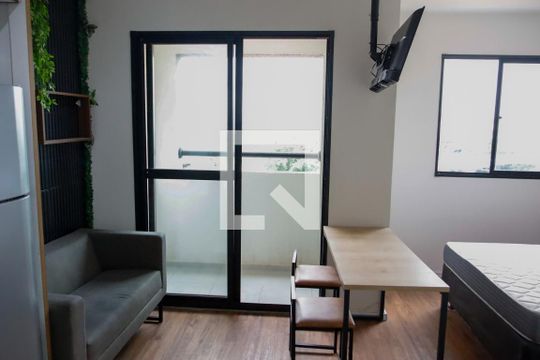 Sala de apartamento para alugar com 1 quarto, 37m² em Bonfim, Osasco