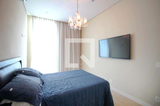 Suíte 1 de casa à venda com 2 quartos, 221m² em Santa Lúcia, Belo Horizonte