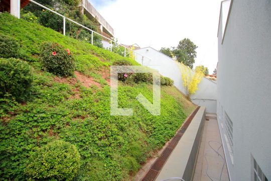 Jardim de casa à venda com 2 quartos, 221m² em Santa Lúcia, Belo Horizonte
