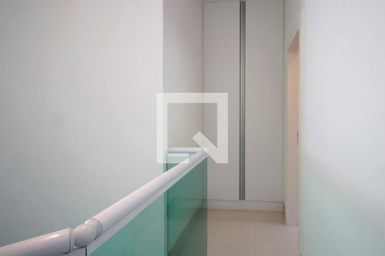 Suíte 1 de casa à venda com 2 quartos, 221m² em Santa Lúcia, Belo Horizonte