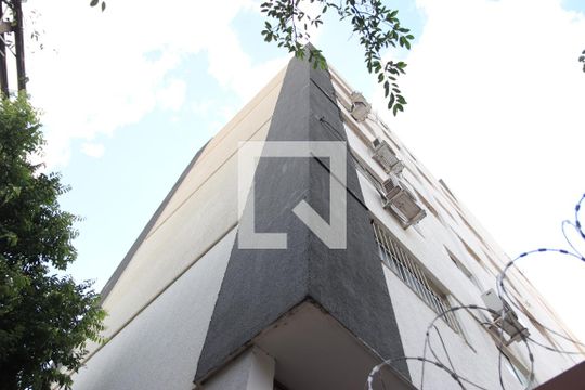 Fachada de apartamento para alugar com 1 quarto, 37m² em Setor Central, Goiânia