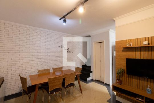 Sala de casa à venda com 2 quartos, 90m² em Jardim Fernandes, São Paulo
