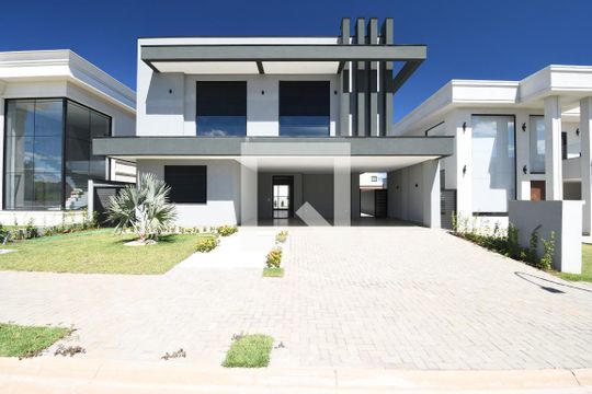 Fachada de casa de condomínio à venda com 3 quartos, 360m² em Campinas , Campinas