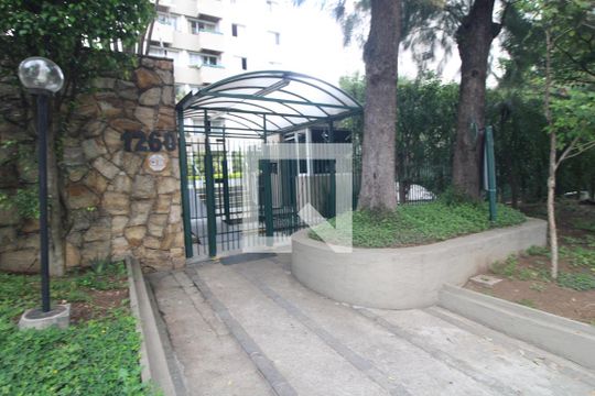 Fachada de apartamento à venda com 3 quartos, 78m² em Vila Sofia, São Paulo