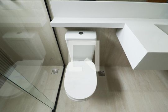 Banheiro da Suíte 3 de casa à venda com 3 quartos, 210m² em Parque Sao Domingos, São Paulo