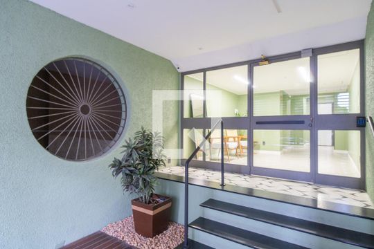 Hall social de apartamento à venda com 1 quarto, 33m² em Centro Histórico, Porto Alegre