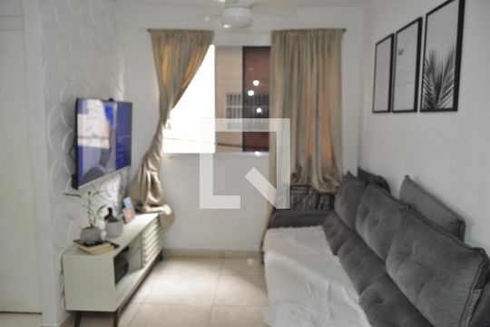 Sala de apartamento à venda com 2 quartos, 50m² em Del Castilho, Rio de Janeiro
