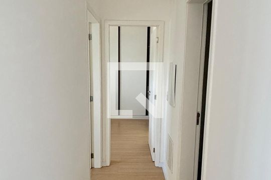 Corredor de apartamento para alugar com 2 quartos, 62m² em Vila Alpina, Santo André