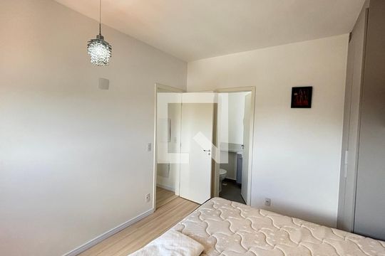 Suíte de apartamento para alugar com 2 quartos, 62m² em Vila Alpina, Santo André
