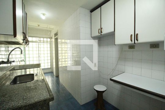 Cozinha de apartamento para alugar com 2 quartos, 75m² em Taquara, Rio de Janeiro