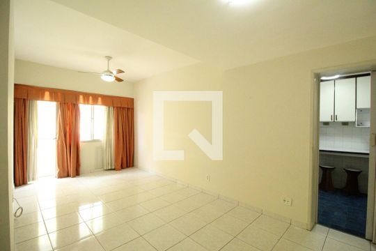 Sala de apartamento para alugar com 2 quartos, 75m² em Taquara, Rio de Janeiro