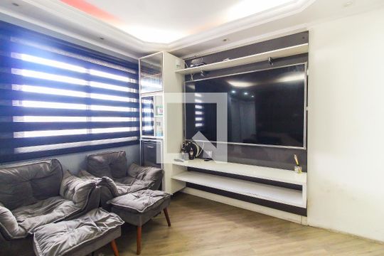 Sala de apartamento à venda com 3 quartos, 54m² em Vila Carmosina, São Paulo