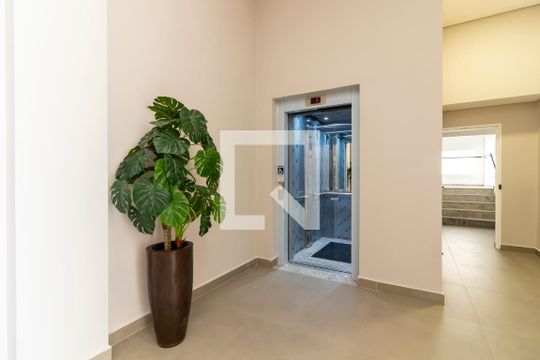 Hall Social de apartamento à venda com 2 quartos, 59m² em Vila Ester (zona Norte), São Paulo