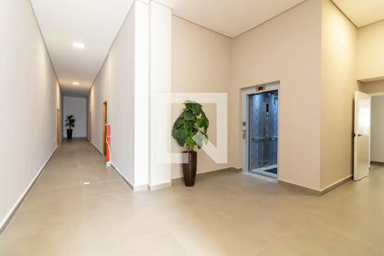 Hall Social de apartamento à venda com 2 quartos, 59m² em Vila Ester (zona Norte), São Paulo