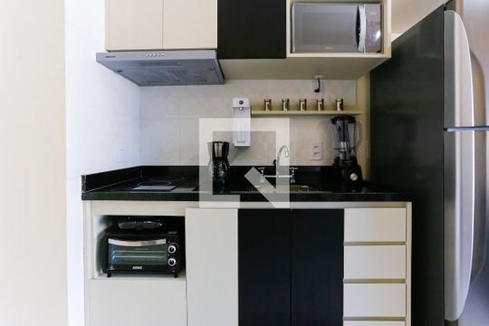 Cozinha de apartamento para alugar com 1 quarto, 29m² em Butantã, São Paulo