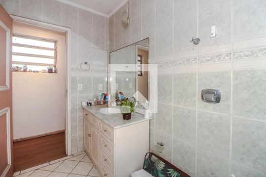 Banheiro Social de apartamento à venda com 3 quartos, 133m² em Petrópolis, Porto Alegre