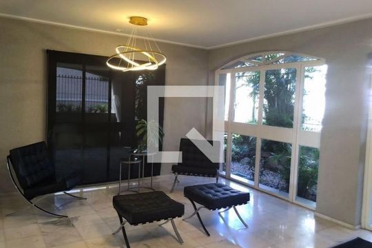 Apartamento à venda com 1 quarto, 55m² em Auxiliadora, Porto Alegre
