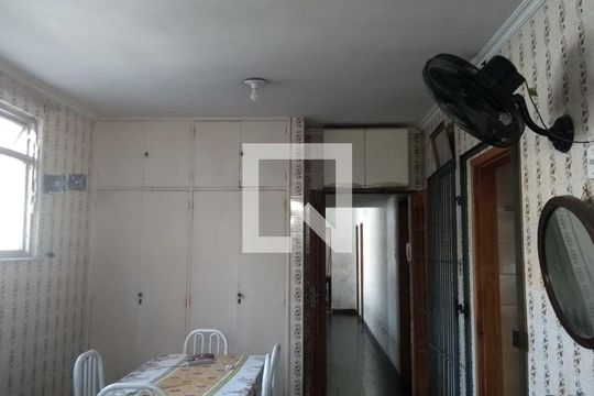 Casa à venda com 4 quartos, 200m² em Pé Pequeno, Niterói