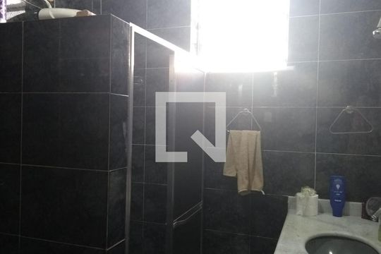 Casa à venda com 4 quartos, 200m² em Pé Pequeno, Niterói