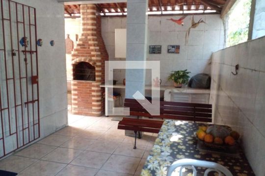 Casa à venda com 4 quartos, 200m² em Centro, Niterói