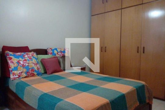 Casa à venda com 4 quartos, 200m² em Centro, Niterói