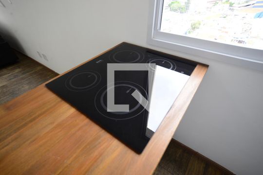 Cozinha de apartamento para alugar com 1 quarto, 23m² em Sé, São Paulo