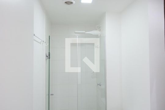 Banheiro de apartamento para alugar com 1 quarto, 23m² em Sé, São Paulo