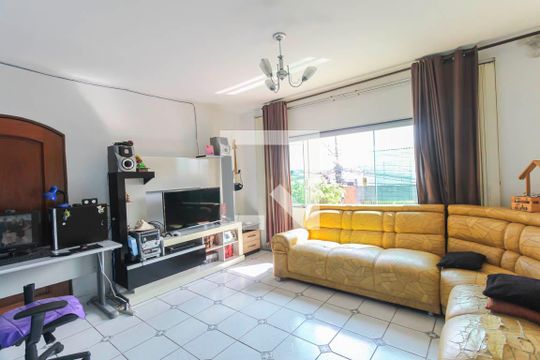 Casa à venda com 5 quartos, 300m² em Jardim Machado, São Paulo