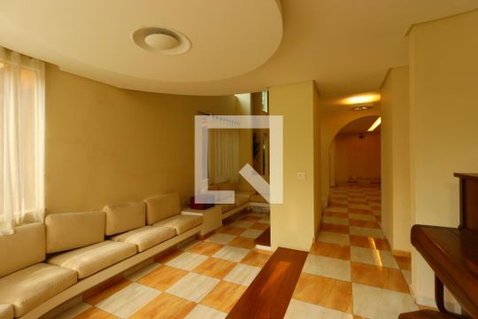 Sala da Lareira de casa à venda com 4 quartos, 500m² em Vila Assunção, Santo André