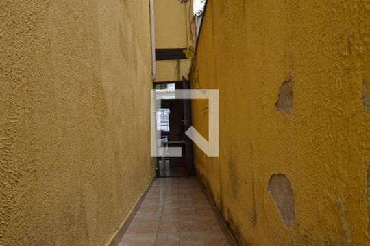 Corredor  de casa à venda com 1 quarto, 60m² em Cambuci, São Paulo