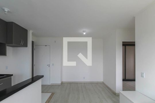 Sala de apartamento para alugar com 2 quartos, 47m² em Quinta da Paineira, São Paulo