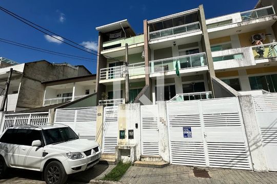 Fachada de casa à venda com 4 quartos, 320m² em Vargem Grande, Rio de Janeiro