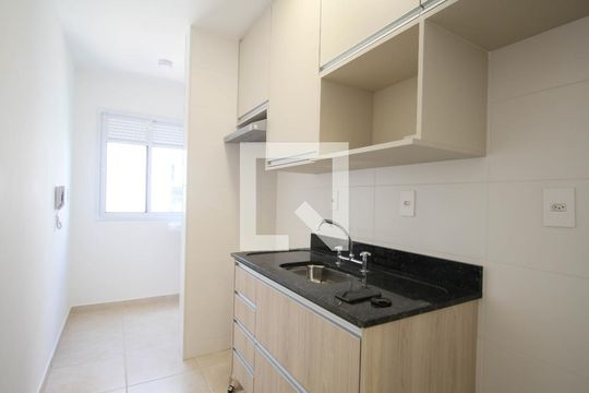 Cozinha de apartamento para alugar com 1 quarto, 41m² em Vila Andrade, São Paulo