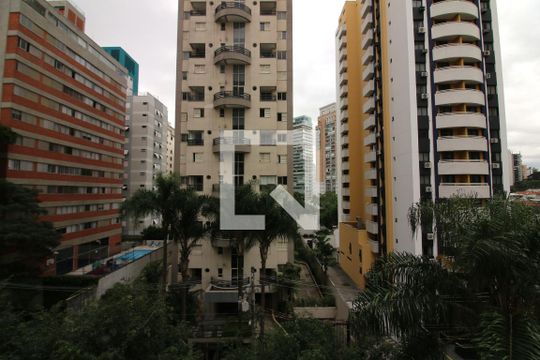 Vista da Varanda de apartamento para alugar com 1 quarto, 36m² em Moema, São Paulo