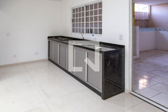 Cozinha de casa para alugar com 2 quartos, 60m² em Vila Imaculada, Guarulhos