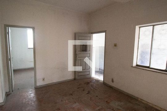 Sala 2 de casa à venda com 4 quartos, 180m² em Cubango, Niterói