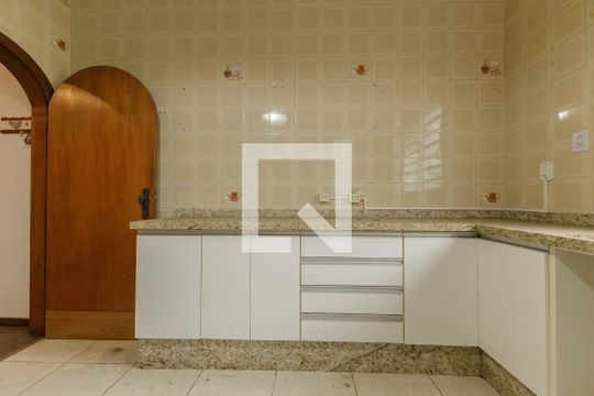 Cozinha de casa para alugar com 7 quartos, 500m² em Chácara das Pedras, Porto Alegre